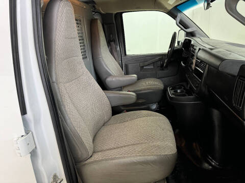 2017 GMC Savana 2500