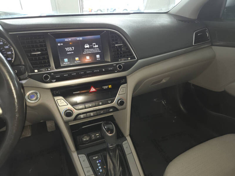 2017 Hyundai Elantra Limited