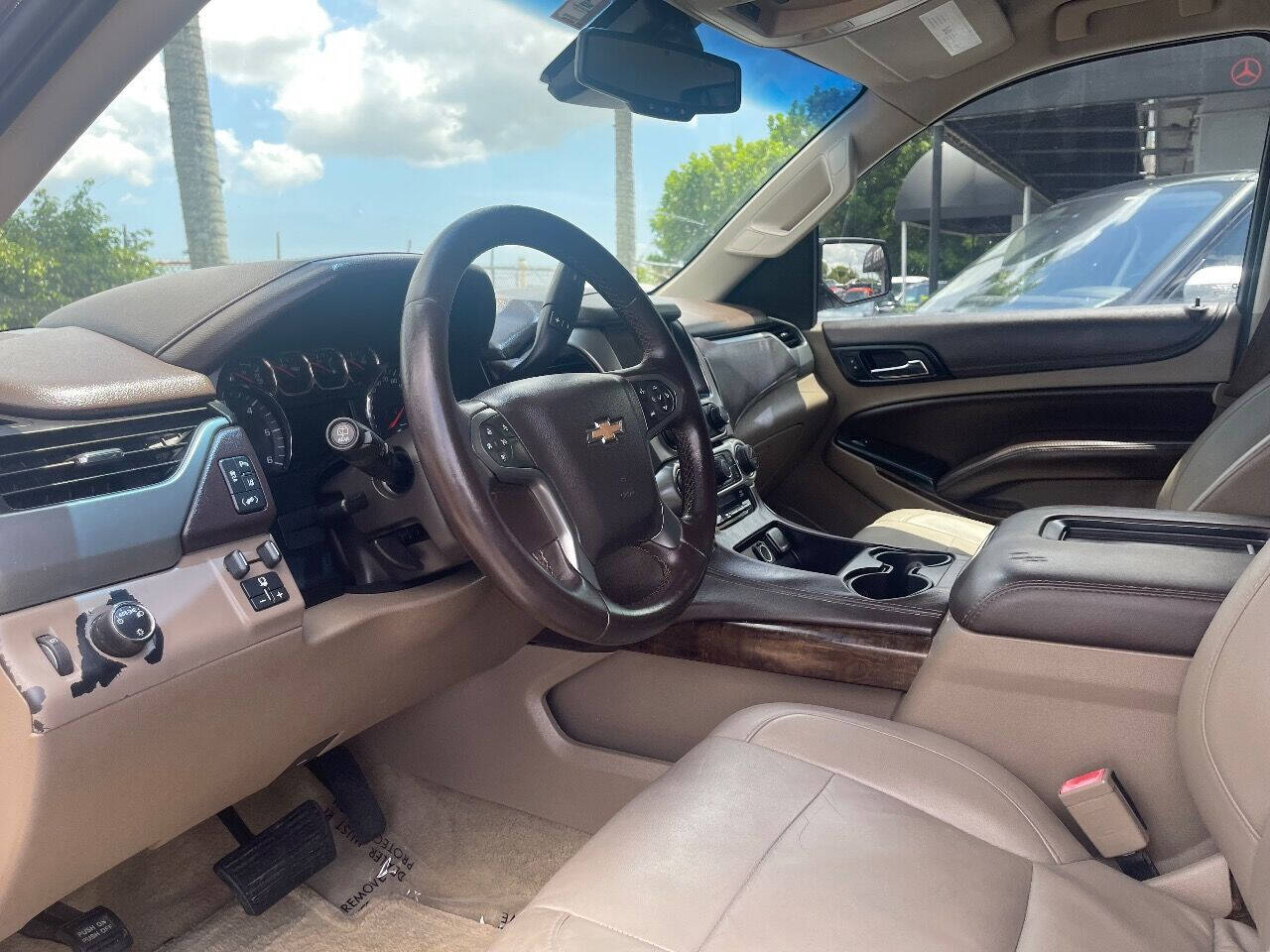 2015 CHEVROLET Tahoe SUV / Crossover - $22,900