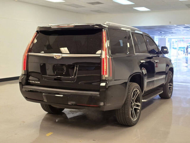 2020 Cadillac Escalade Luxury
