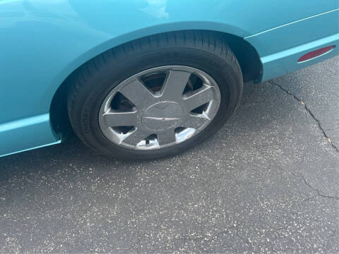 2002 Ford Thunderbird Deluxe