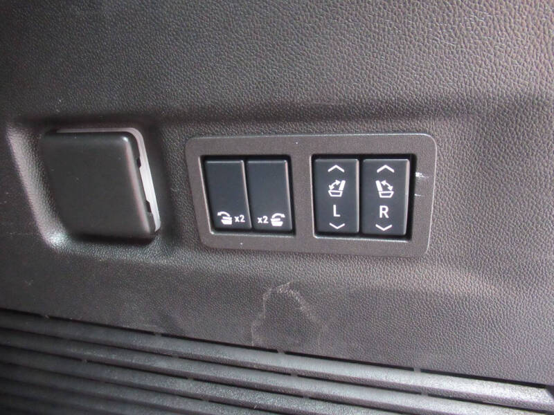 2024 GMC Yukon XL AT4