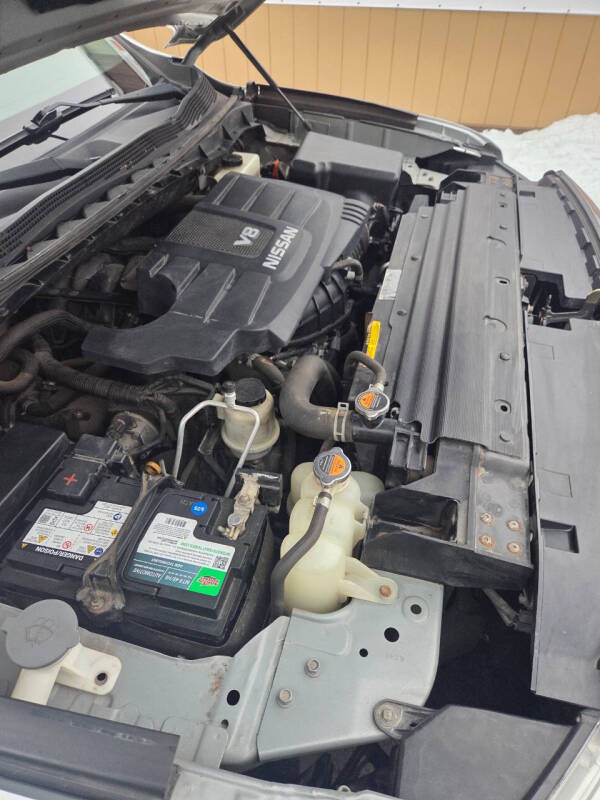 2017 Nissan Titan SV