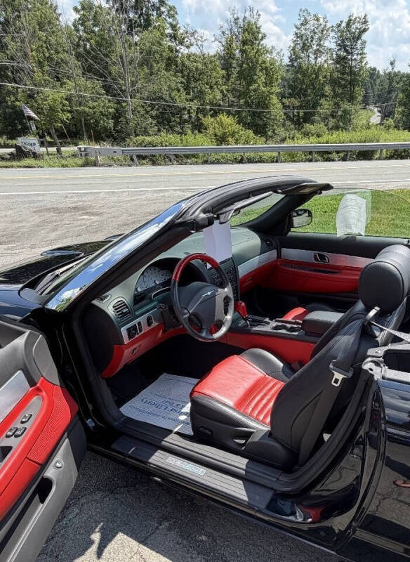 2002 Ford Thunderbird Deluxe