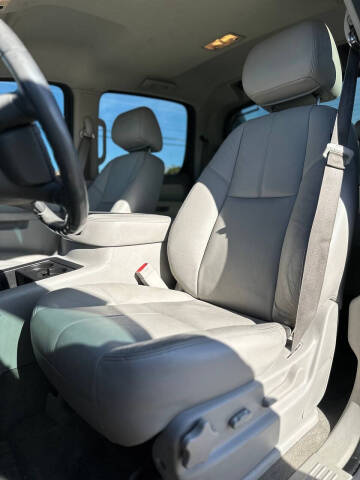 2013 Chevrolet Avalanche LT Black Diamond