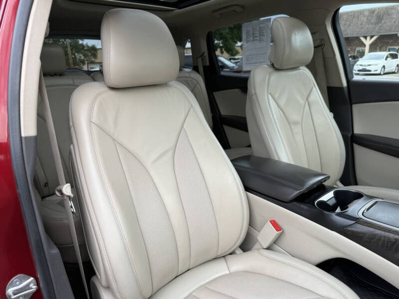 2019 Lincoln Nautilus Select