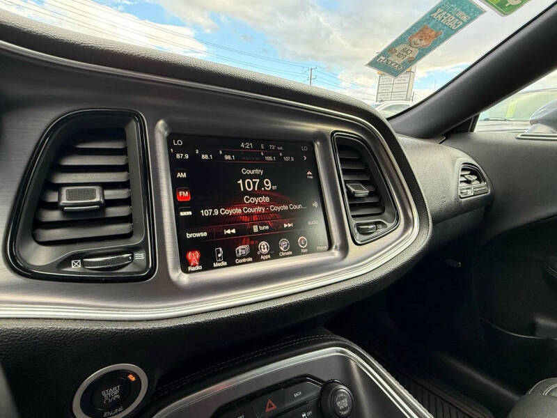 2015 Dodge Challenger SXT