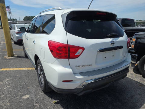 2017 Nissan Pathfinder S