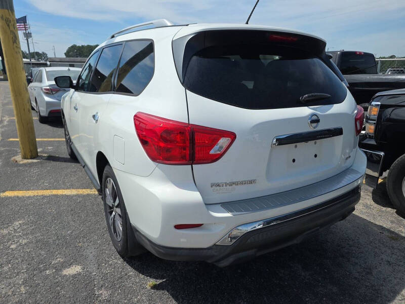 2017 Nissan Pathfinder S
