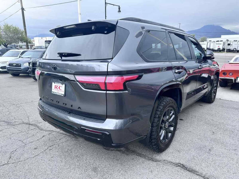 2024 Toyota Sequoia Platinum