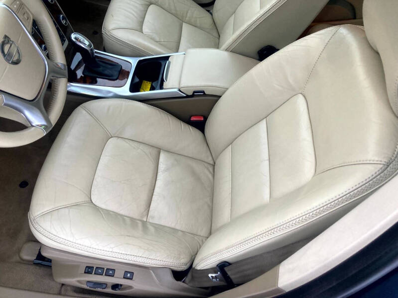 2013 Volvo XC70 T6 Platinum