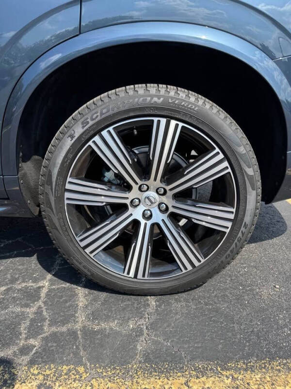 2022 Volvo XC90 T6 Inscription 6-Passenger