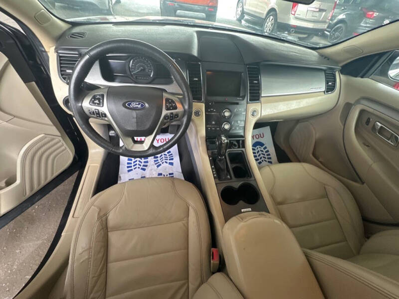 2019 Ford Taurus SEL