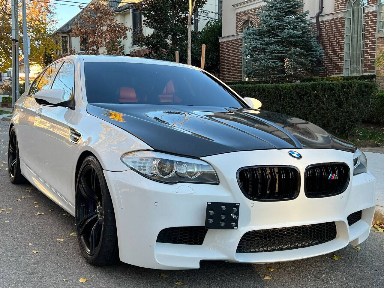 2013 BMW M5 Sedan - $27,900