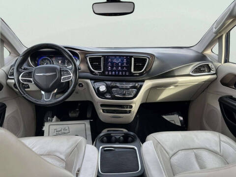 2018 Chrysler Pacifica Touring L Plus