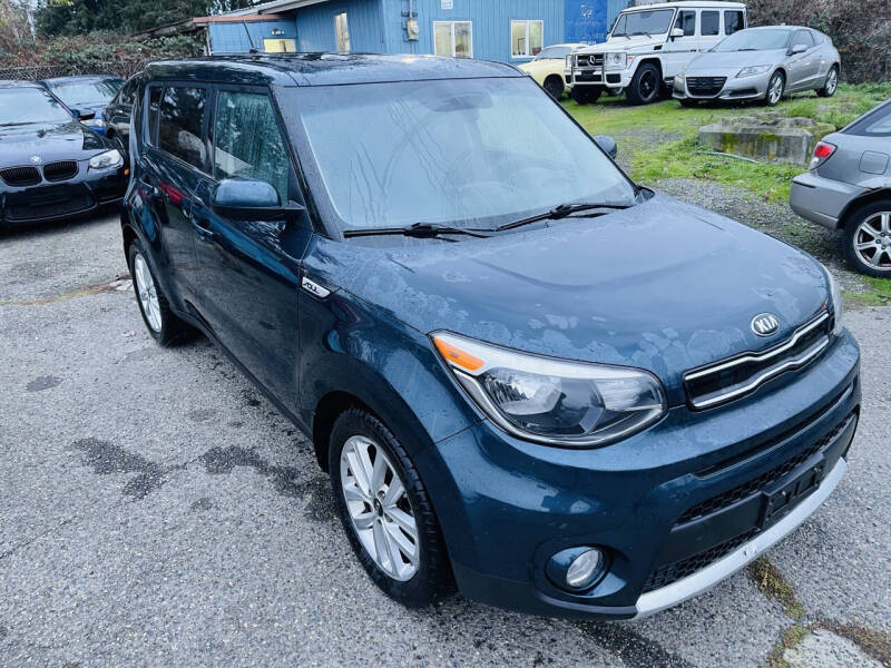 2017 Kia Soul +