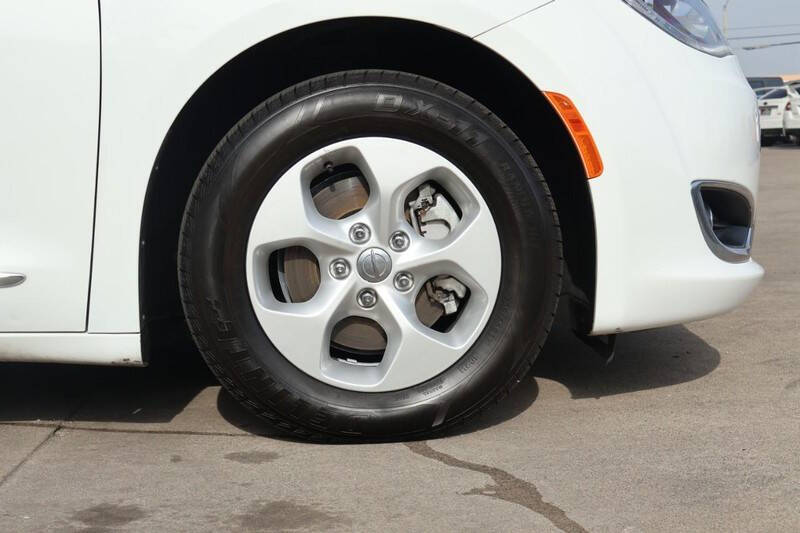 2018 Chrysler Pacifica Hybrid Touring L