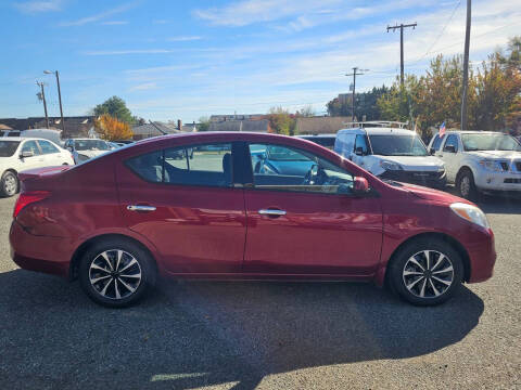 2014 Nissan Versa 1.6 SV