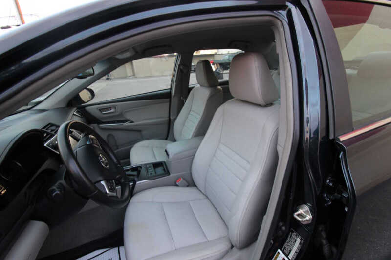 2016 Toyota Camry Hybrid