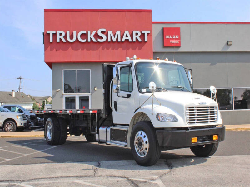 2022 Freightliner M2 106