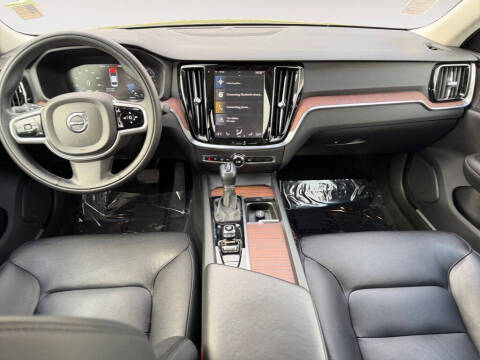 2020 Volvo S60 T5 Momentum