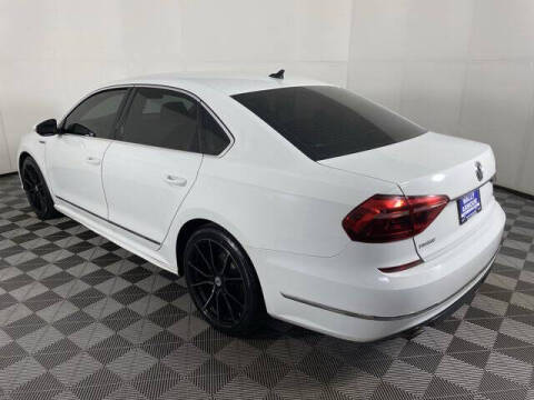 2017 Volkswagen Passat 1.8T R-Line