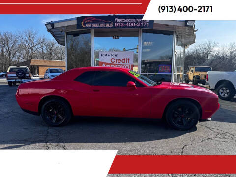 2016 Dodge Challenger SXT Plus