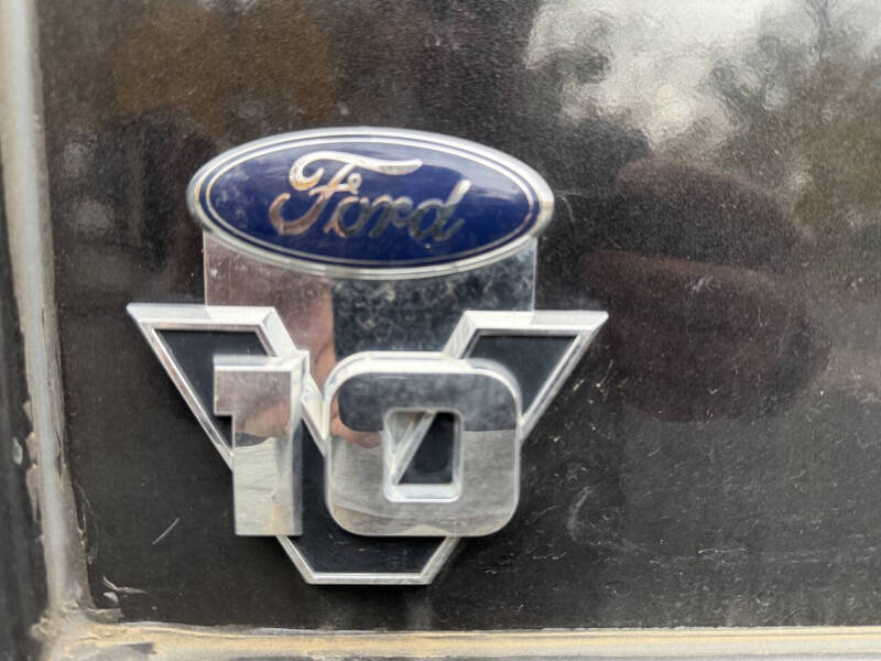 2014 Thor Motor Coach challanger