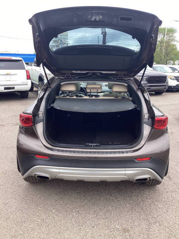 2018 Infiniti QX30 Premium