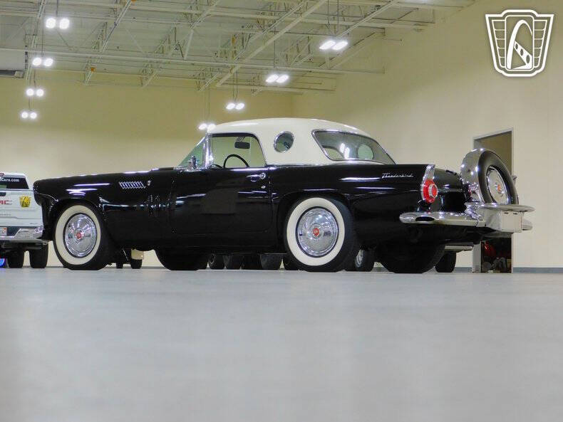 1956 Ford Thunderbird