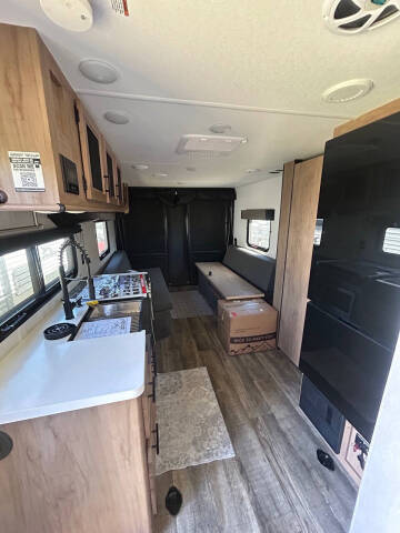 2024 Forest River Cherokee Grey Wolf Black Label