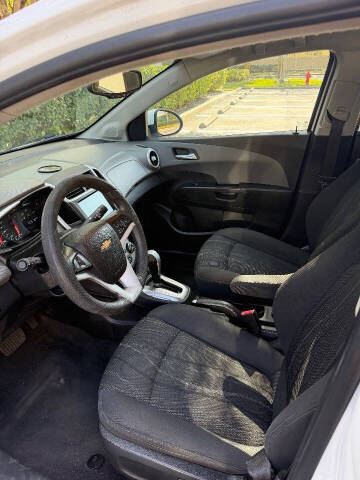 2017 Chevrolet Sonic LT Auto