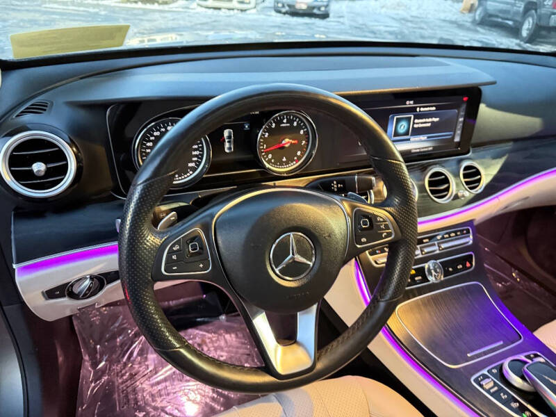 2018 Mercedes-Benz E-Class E300 photo 20