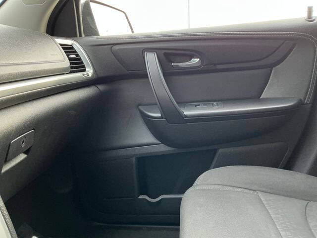 2015 GMC Acadia SLE-2