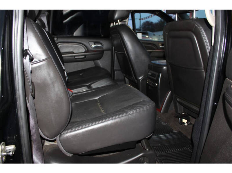 2011 Cadillac Escalade EXT Premium