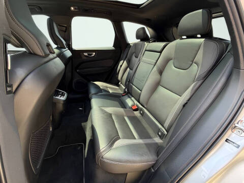 2020 Volvo XC60 T5 R-Design
