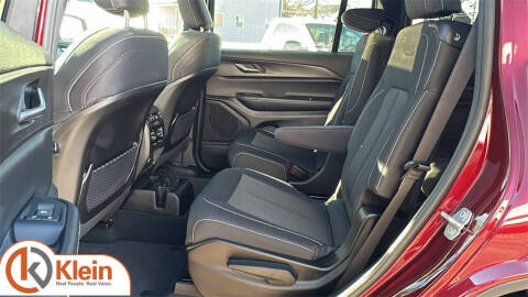 2024 Jeep Grand Cherokee L Laredo