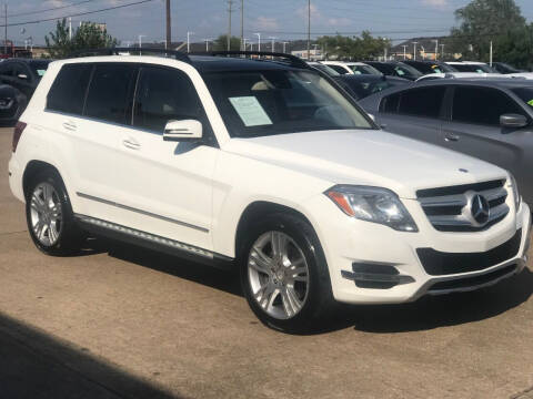 2015 Mercedes-Benz GLK for sale at Discount Auto Company in Houston TX
