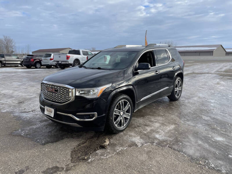 2017 GMC Acadia Denali's photo