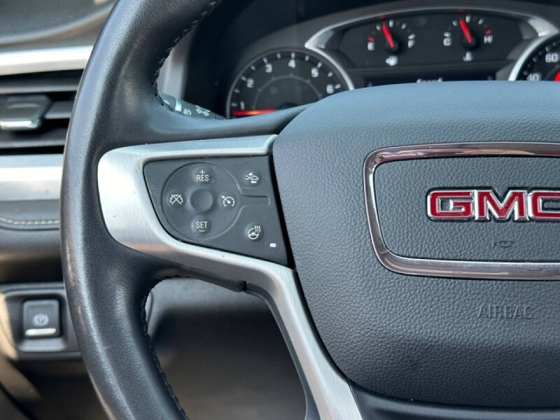 2021 GMC Acadia SLT
