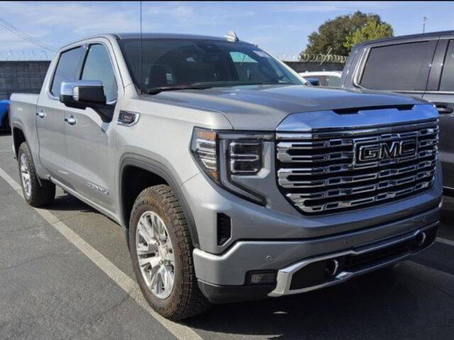 Used 2024 GMC Sierra 1500 Denali Denali with VIN 1GTUUGE88RZ200453 for sale in Bloomington, IL