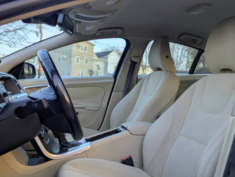 2013 Volvo S60 T5 Premier