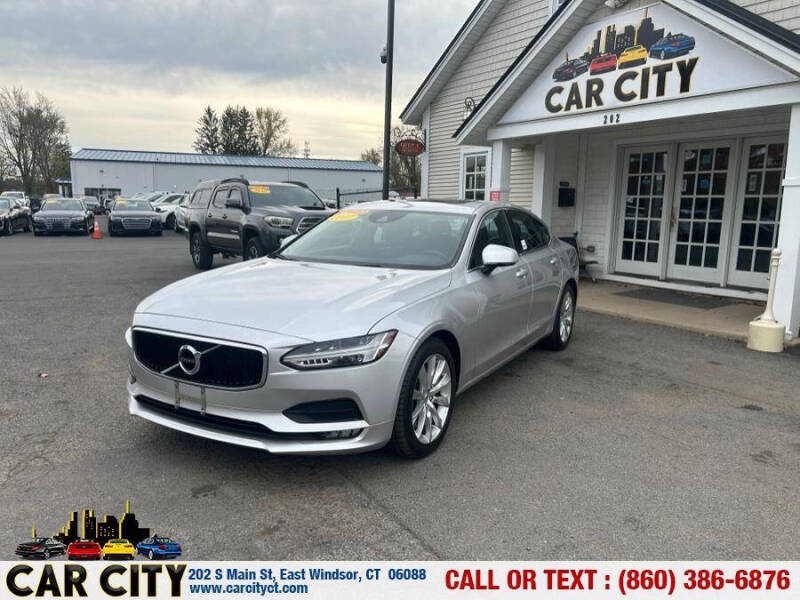 2017 Volvo S90 T6 Momentum