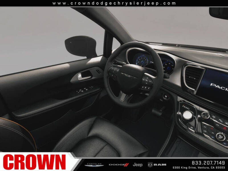 2027 Chrysler Pacifica Limited