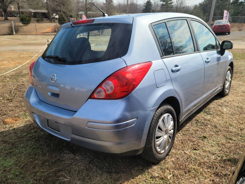 2011 Nissan Versa 1.8 S