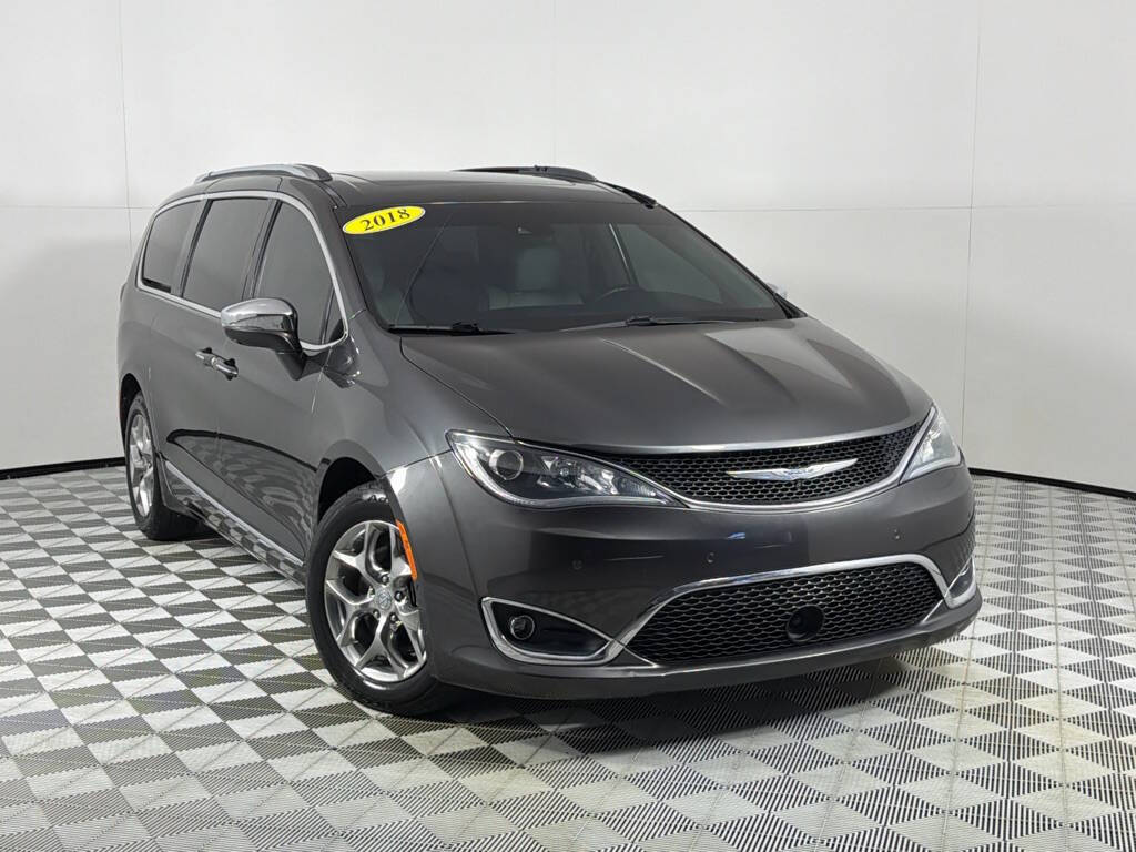 Gray 2018 Chrysler Pacifica Limited Limited 4dr Mini-Van 2