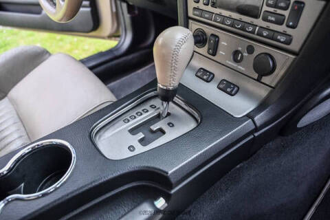 2005 Ford Thunderbird Deluxe