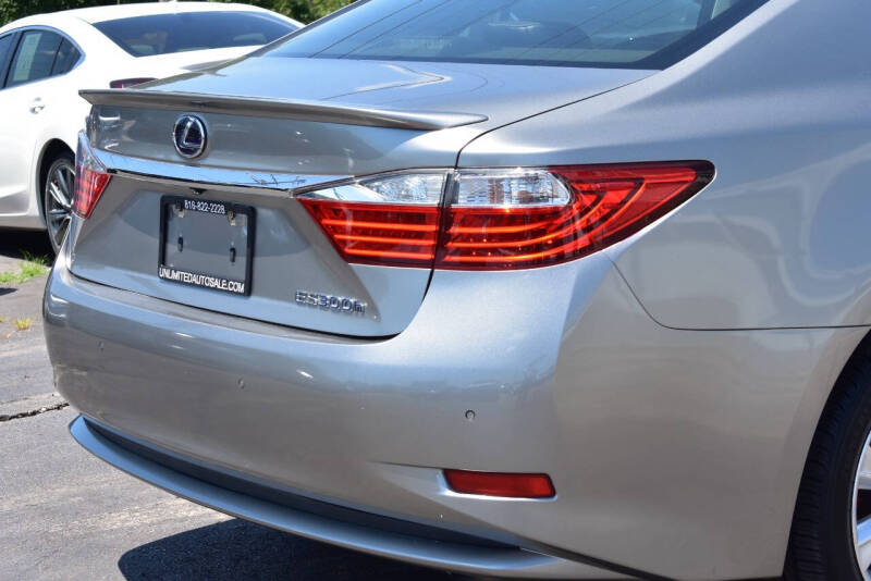 2015 Lexus ES 300h