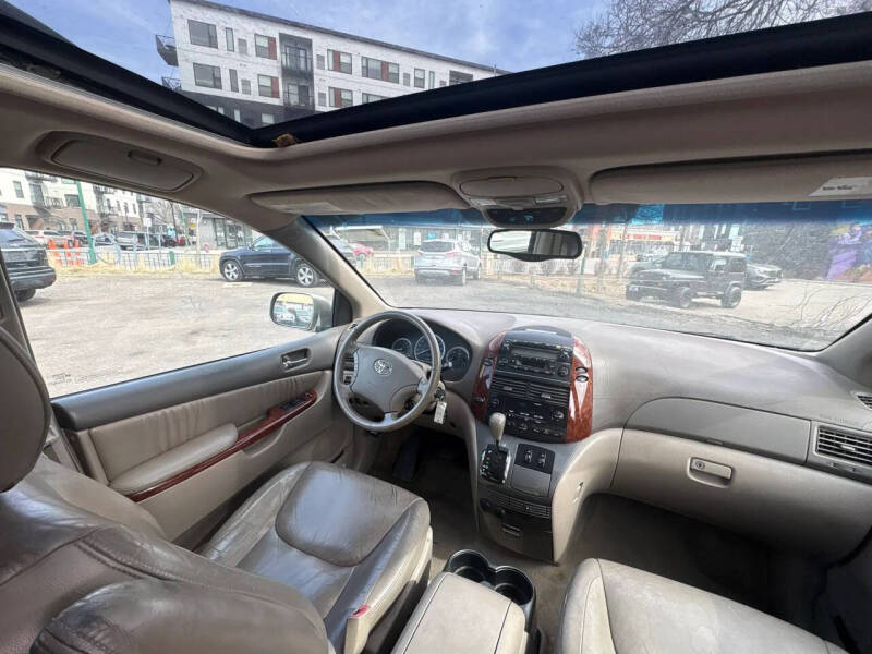 2005 Toyota Sienna