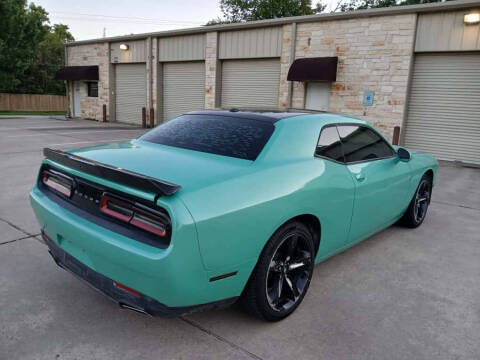 2019 Dodge Challenger SXT